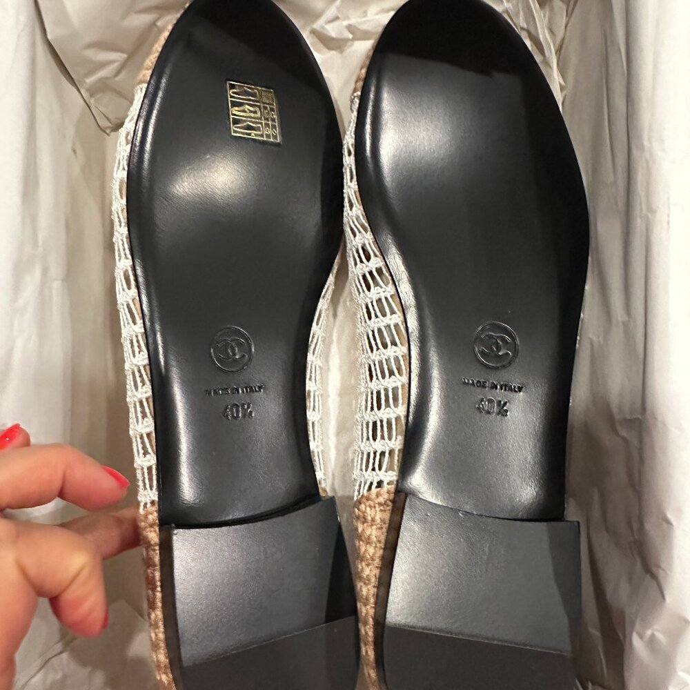 CHANEL REV CC Raffia Crochet Woven Two Tone Cap Toe Ballerina Ballet Flats - Picture 10 of 14